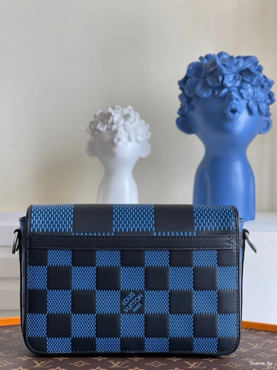 LOUIS MESSENGER VUITTON STUDIO 0724